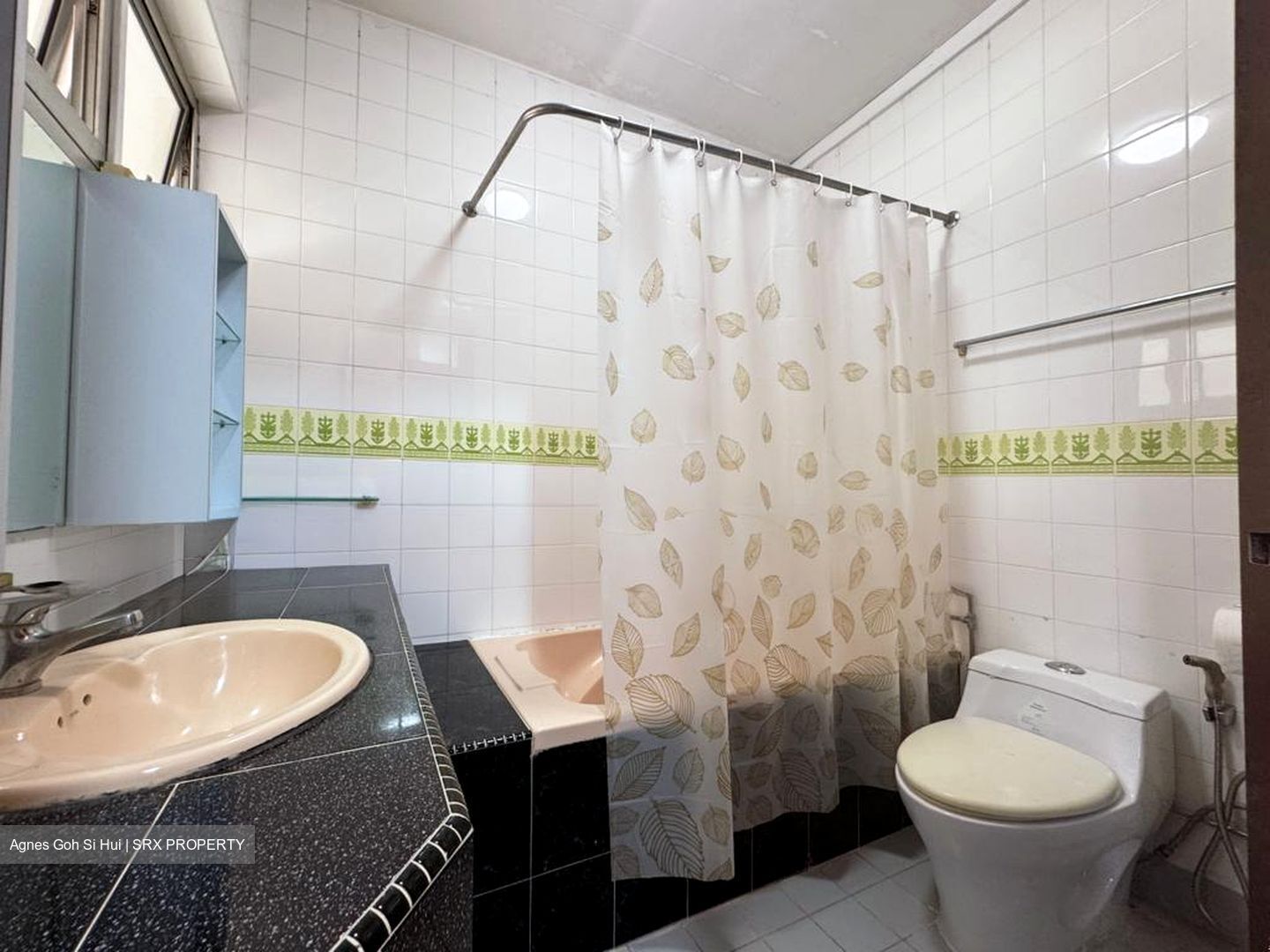 Blk 834 Hougang Central (Hougang), HDB Executive #526124151